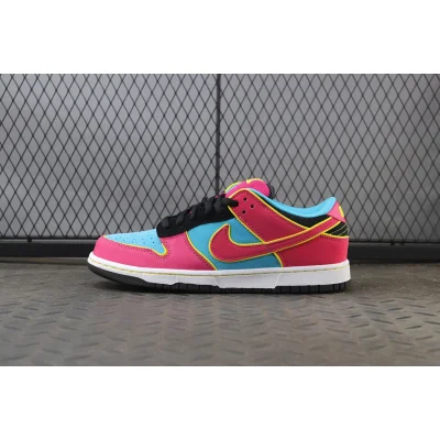 Nike Dunk SB Low "Ms. Pacman" фото № 2
