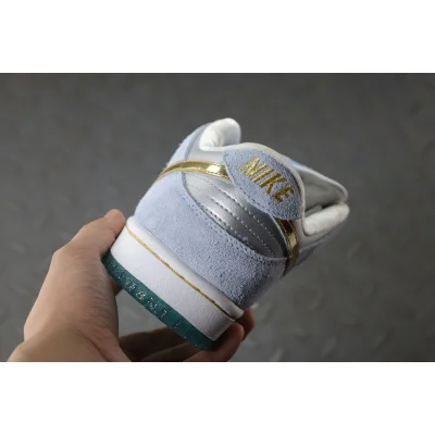 Sean Cliver x Nike SB Dunk Low "Light Blue/Lilac" фото № 6