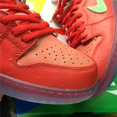 Nike Dunk High "Strawberry cough" фото № 8
