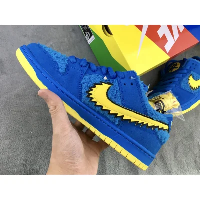 Grateful Dead x Nike SB Dunk Low "Blue Bear" фото № 8