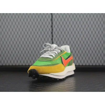 Sacai x Nike LDV Waffle Daybreak "Green Multi" фото № 3 Sacai x Nike LDV Waffle Daybreak "Green Multi" фото № 3