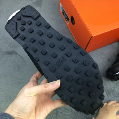 Sacai x Nike LDV Waffle "Nylon" фото № 7 Sacai x Nike LDV Waffle "Nylon" фото № 7