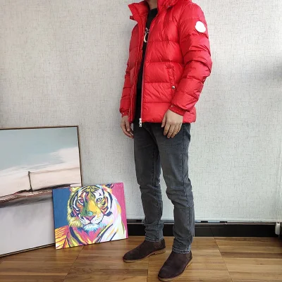 Пуховик Moncler White Label On Sleeve "Red" фото № 2 Пуховик Moncler White Label On Sleeve "Red" фото № 2