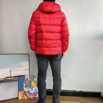 Пуховик Moncler White Label On Sleeve "Red" фото № 3 Пуховик Moncler White Label On Sleeve "Red" фото № 3