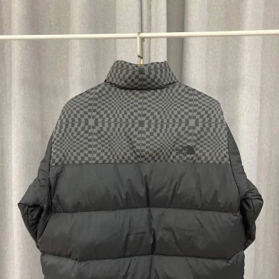 Пуховик The North Face Embroidery Logo 700 Hypnosis Print "Black" фото № 6