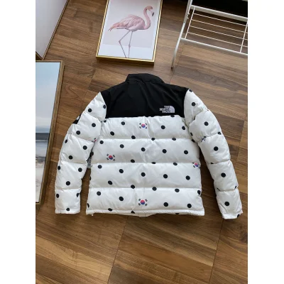 Пуховик The North Face Embroidery Label 700 "White" фото № 3