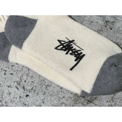 Носки Stussy Three Stripes "White" фото № 6 Носки Stussy Three Stripes "White" фото № 6