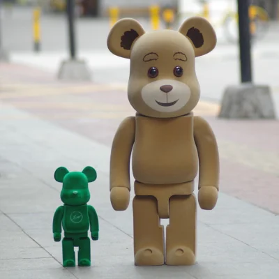 Игрушка BEARBRICK 1000% Ted Bear "Light Brown" фото № 3 Игрушка BEARBRICK 1000% Ted Bear "Light Brown" фото № 3