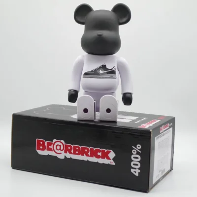 Игрушка BEARBRICK 400% Lunar Force 1 "White/Black" фото № 2