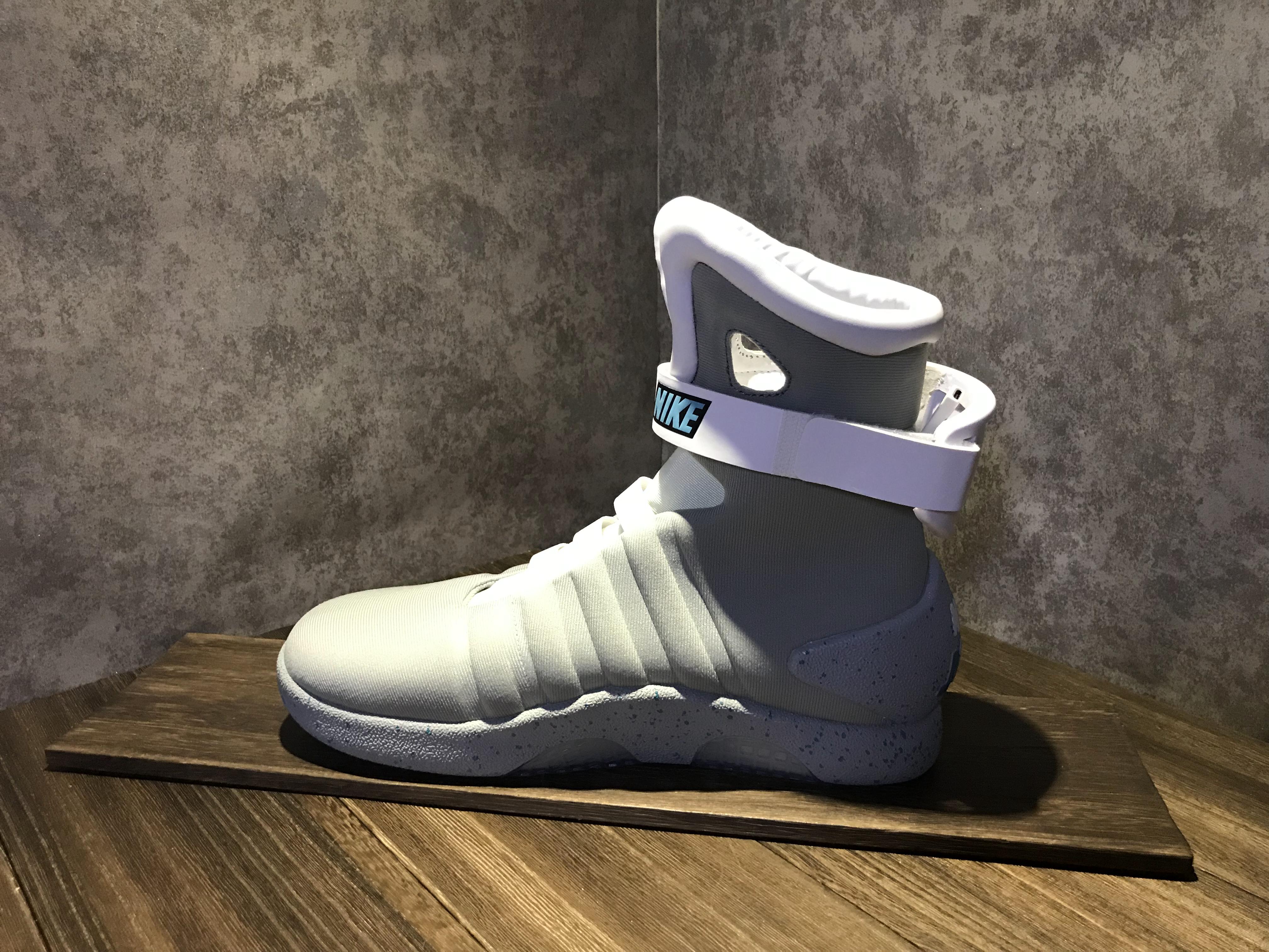 Nike Air Mag "Back To The Future" фото № 3