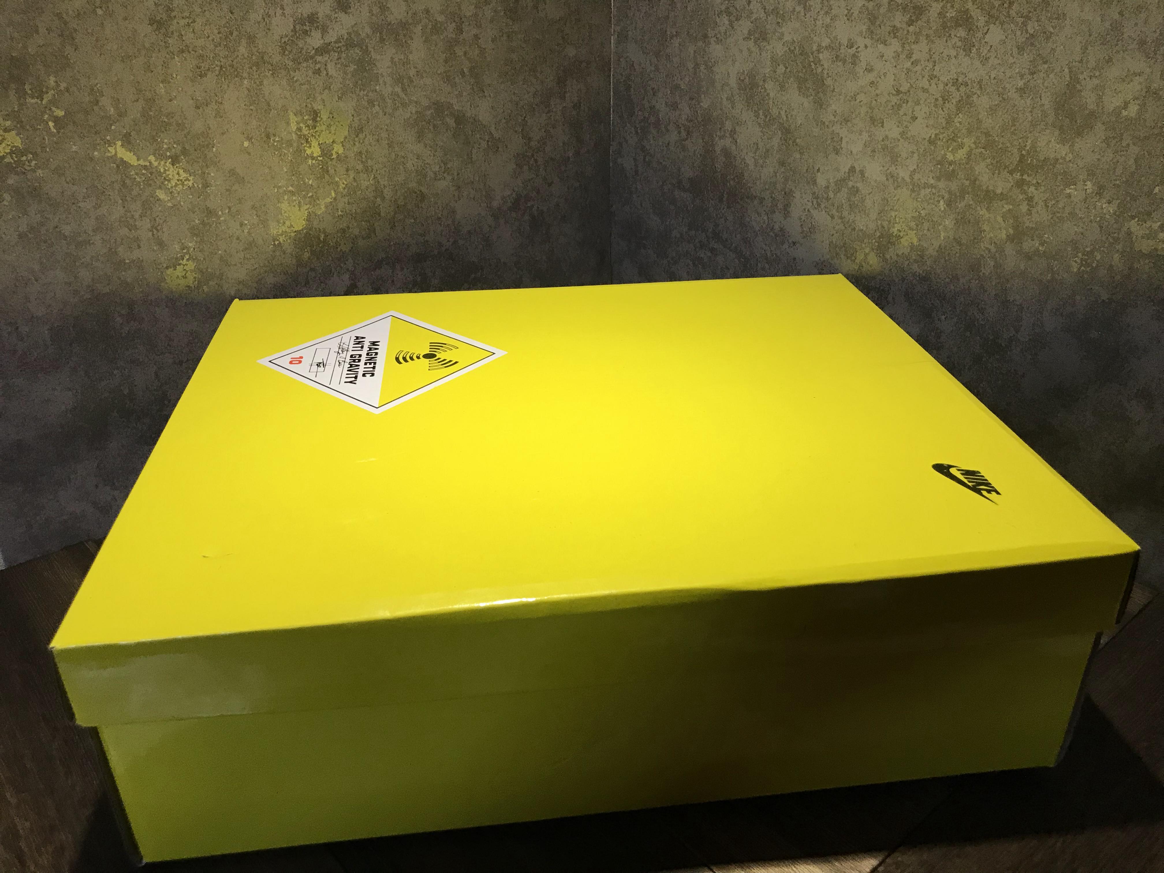 Nike Air Mag "Back To The Future" фото № 6