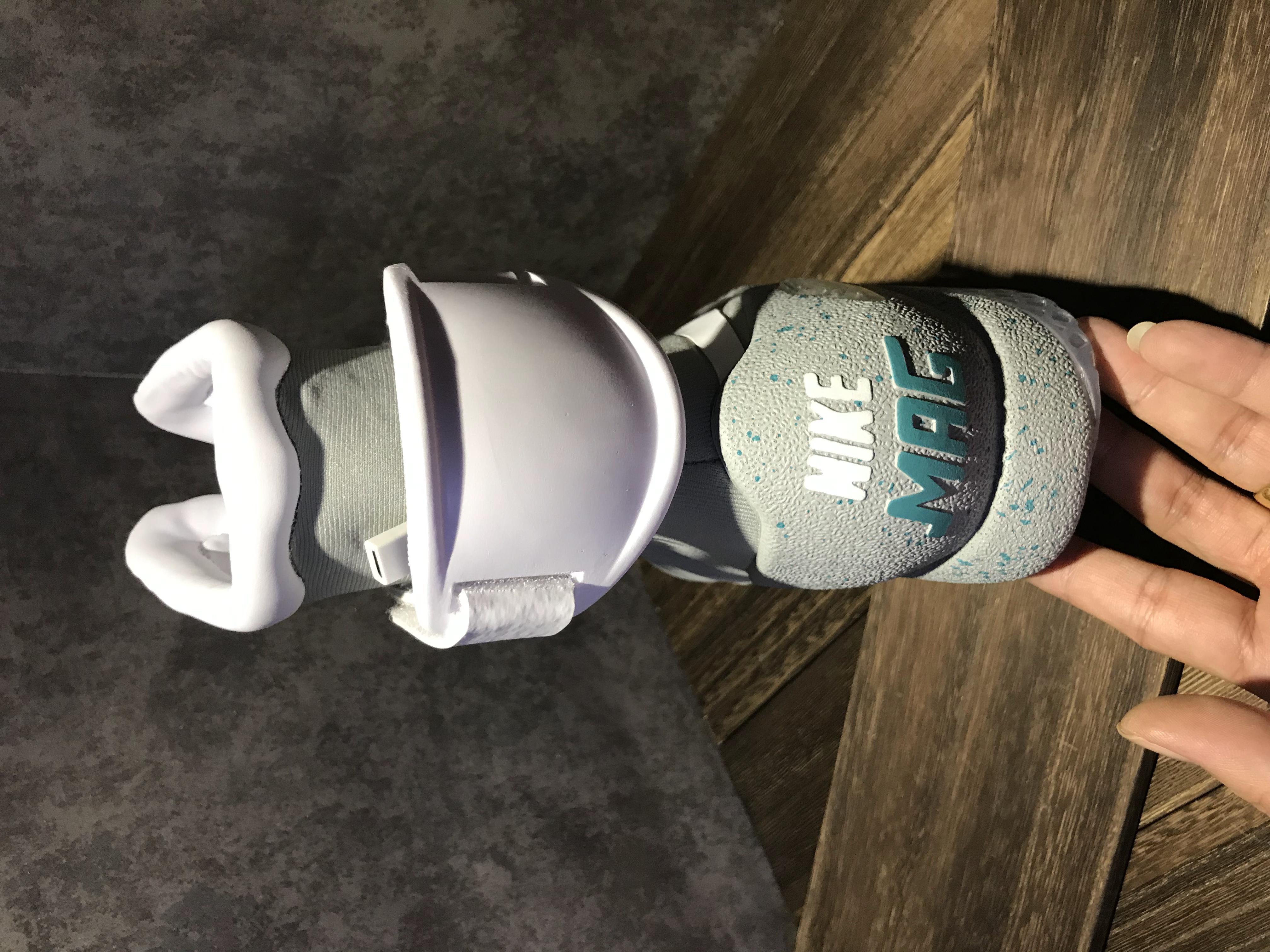 Nike Air Mag "Back To The Future" фото № 5