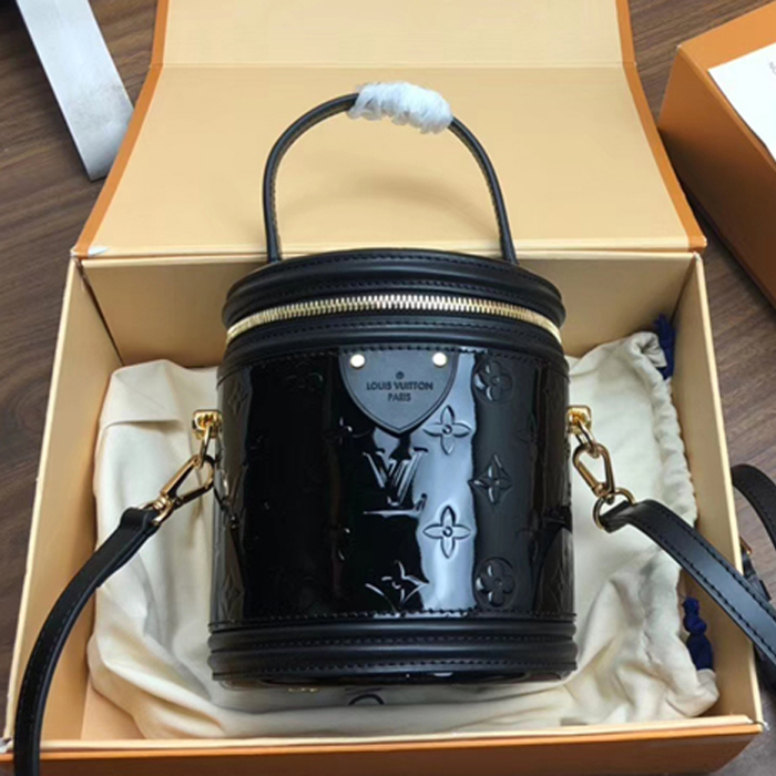 Сумка Louis Vuitton Cannes M53997 Monogram Vernis "Black" фото № 2