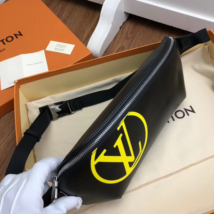 Сумка Louis Vuitton Bumbag M55131 Epi Leather "Black" фото № 6