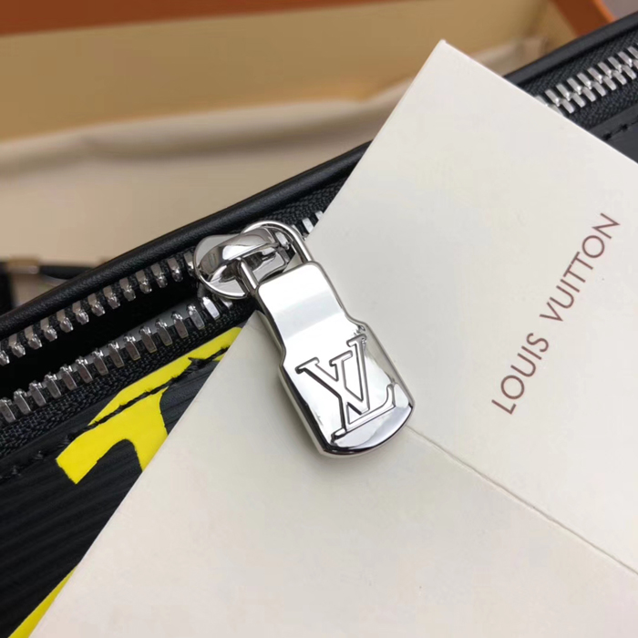 Сумка Louis Vuitton Bumbag M55131 Epi Leather "Black" фото № 8