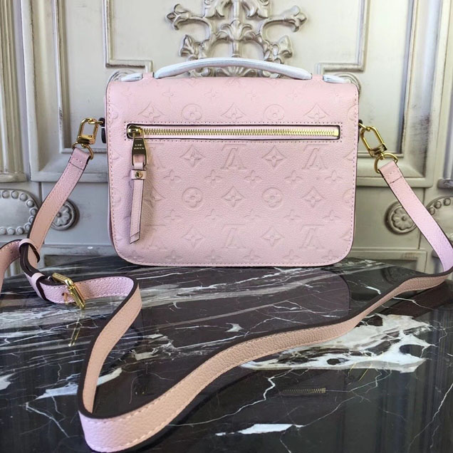Сумка Louis Vuitton Pochette Metis 25cm Bag Monogram Empreinte Canvas Spring Summer 2018 Collection M44018 Rose Ballerine "Pink" фото № 3
