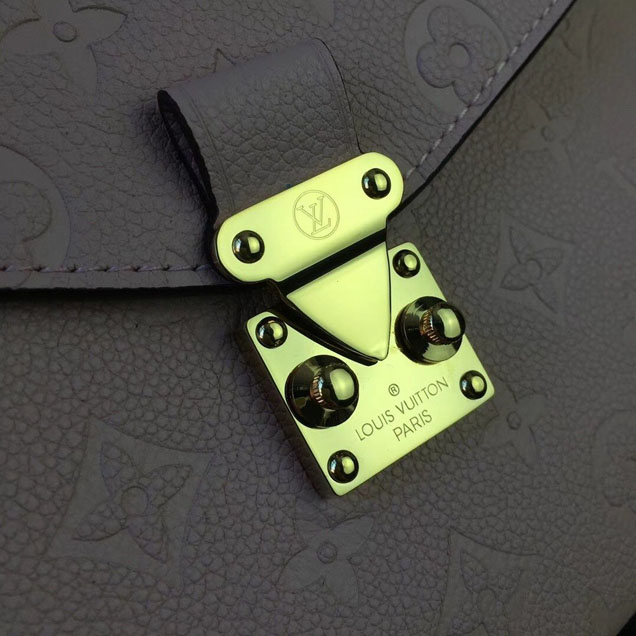 Сумка Louis Vuitton Pochette Metis 25cm Bag Monogram Empreinte Canvas Spring Summer 2018 Collection M44018 Rose Ballerine "Pink" фото № 5