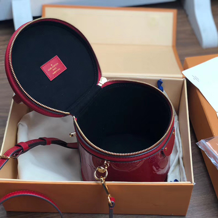 Сумка Louis Vuitton Cannes M53998 Monogram Vernis "Red" фото № 9