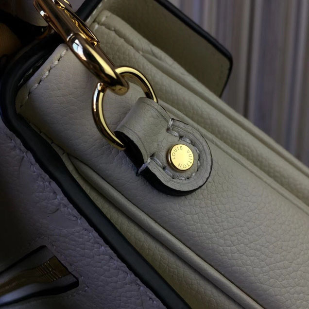 Сумка Louis Vuitton Pochette Metis 25cm Bag Monogram Empreinte Canvas Spring Summer 2018 Collection M44072 Creme "Beige" фото № 3