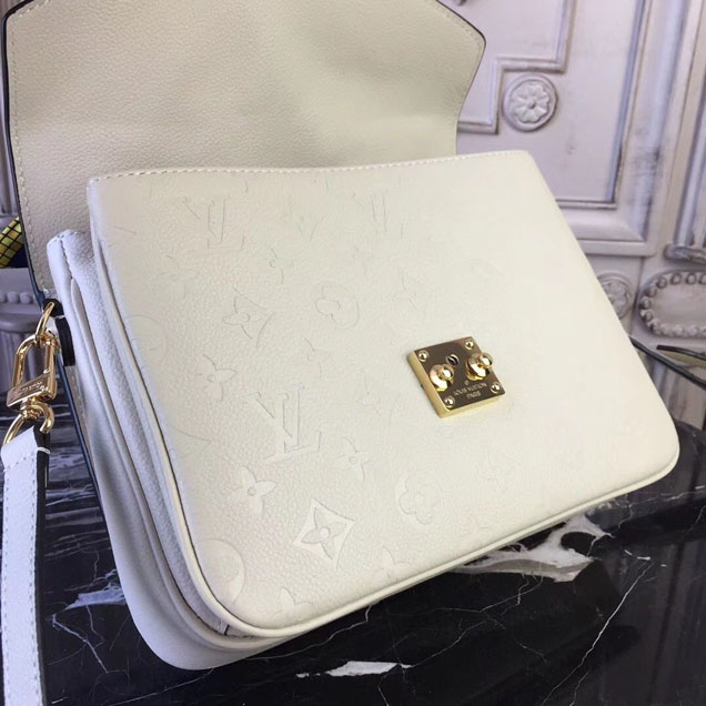 Сумка Louis Vuitton Pochette Metis 25cm Bag Monogram Empreinte Canvas Spring Summer 2018 Collection M44072 Creme "Beige" фото № 9