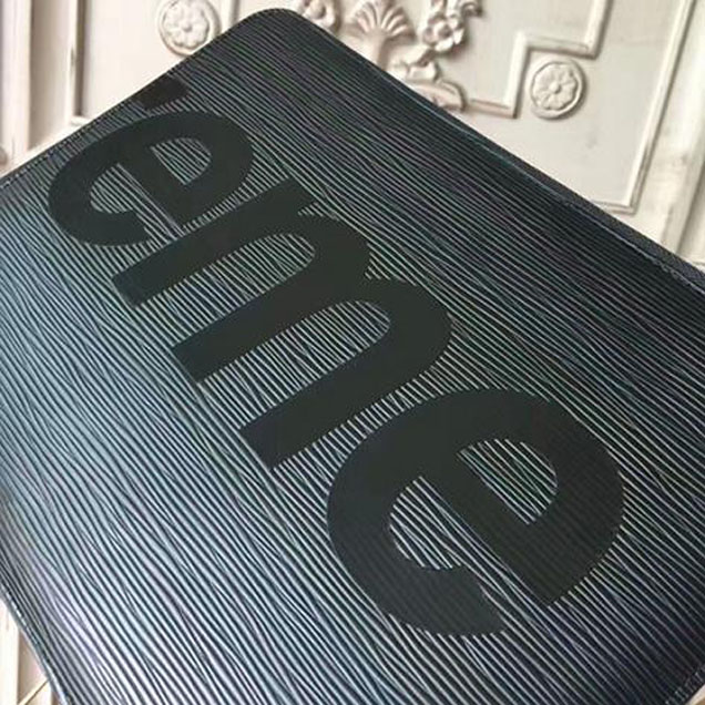 Клатч Louis Vuitton x Supreme Pochette Jour GM M67754 Epi Leather "Black" фото № 5