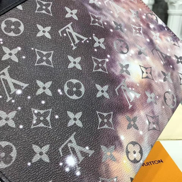 Клатч Louis Vuitton Pochette Voyage MM M44448 Monogram Coated Canvas "Galaxy" фото № 6