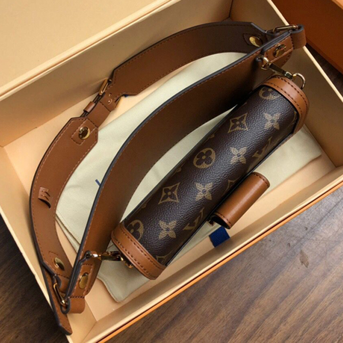 Сумка Louis Vuitton Bumbag Dauphine M44586 Monogram Canvas "Brown" фото № 4