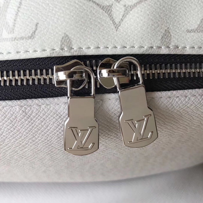 Рюкзак Louis Vuitton Discovery Backpack PM M30232 Taiga Leather Silver "White" фото № 6