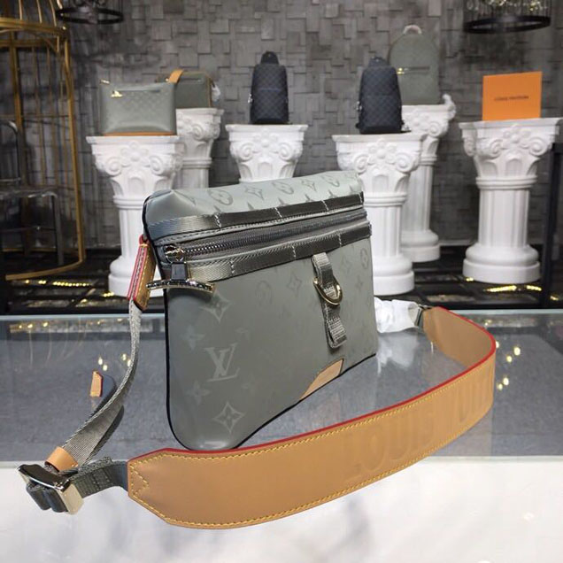 Сумка Louis Vuitton Messenger PM Bag Monogram Titanium Canvas Fall Winter 2018 Collection M43889 Grey "Brown" фото № 7