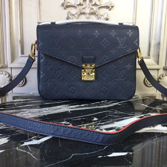 Сумка Louis Vuitton Pochette Metis 25cm Bag Monogram Empreinte Canvas Spring Summer 2018 Collection M44071 Marine Rouge "Navy Blue" фото № 2