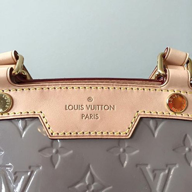 Сумка Louis Vuitton M90181 Brea MM Tote Bag Monogram Vernis "Beige" фото № 8
