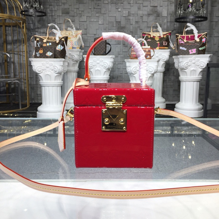 Сумка Louis Vuitton M52464 Bleecker Box Monogram Vernis Cerise "Red" фото № 2