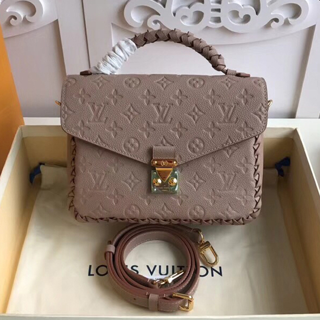 Сумка Louis Vuitton M43941 Pochette Metis Monogram Empreinte Leather Vison "Beige" фото № 4