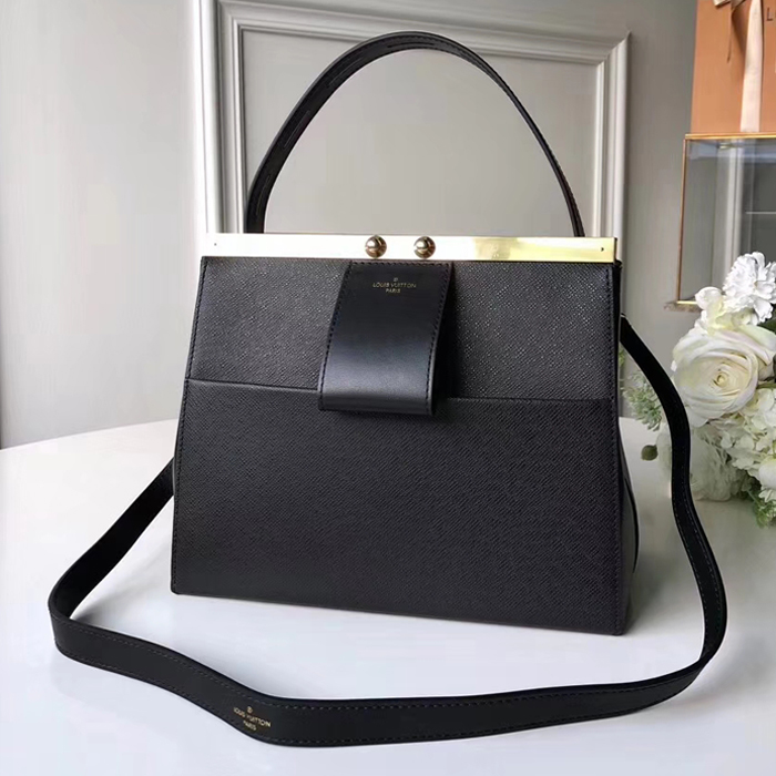 Сумка Louis Vuitton City Frame M52240 Taiga Leather "Black" фото № 2