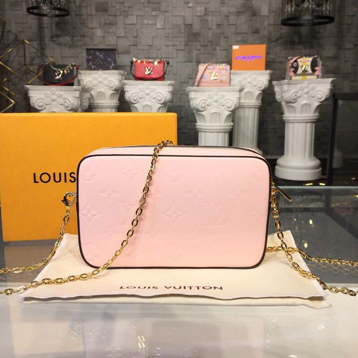 Сумка Louis Vuitton Camera Pouch M64058 Monogram Vernis Rose Ballerine "Pink" фото № 2