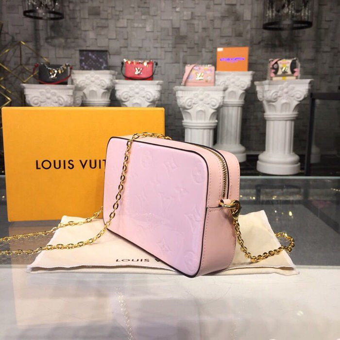 Сумка Louis Vuitton Camera Pouch M64058 Monogram Vernis Rose Ballerine "Pink" фото № 3