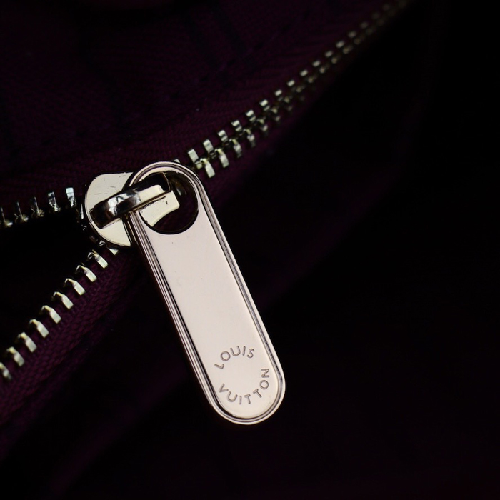 Сумка Louis Vuitton Artsy MM M43257 Monogram Empreinte Leather "Red" фото № 9