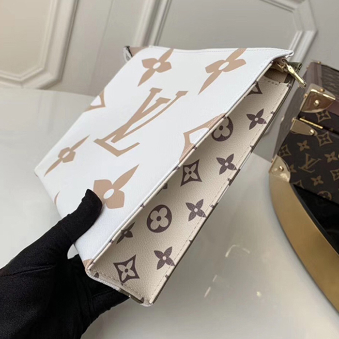 Косметичка Louis Vuitton Toilet Pouch XL M67691 Monogram Coated Canvas Khaki "Green" фото № 6