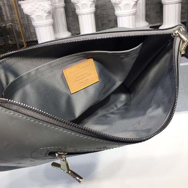 Клатч Louis Vuitton Pochette Cosmos Clutch Bag Monogram Titanium Canvas Fall Winter 2018 Collection M63240 Grey "Brown" фото № 10