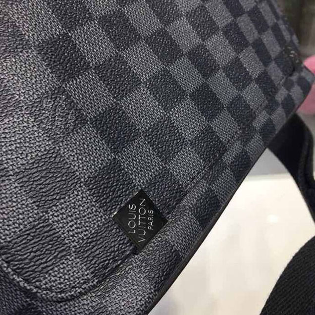 Сумка Louis Vuitton District PM Messenger Bag 26cm Damier Graphite Canvas Fall Winter 2018 Collection N41028 Noir "Graphite" фото № 7