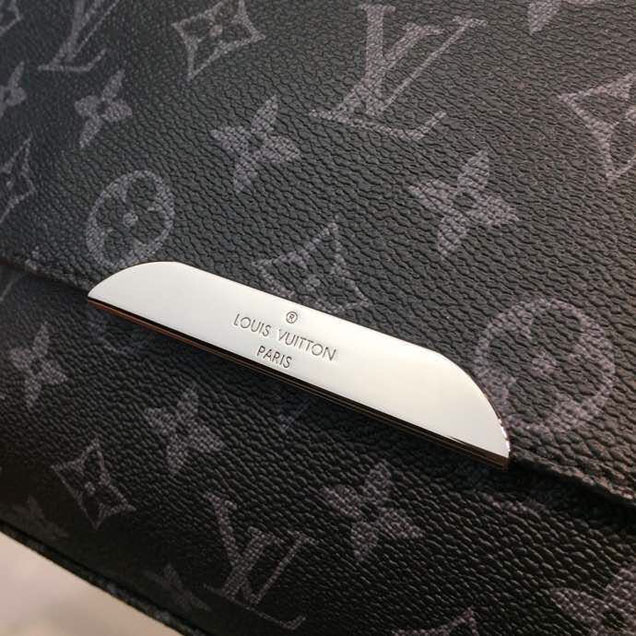 Сумка Louis Vuitton Messenger PM Explorer Bag 26cm Monogram Eclipse Canvas Fall Winter 2018 Collection M40565 Noir "Black" фото № 4