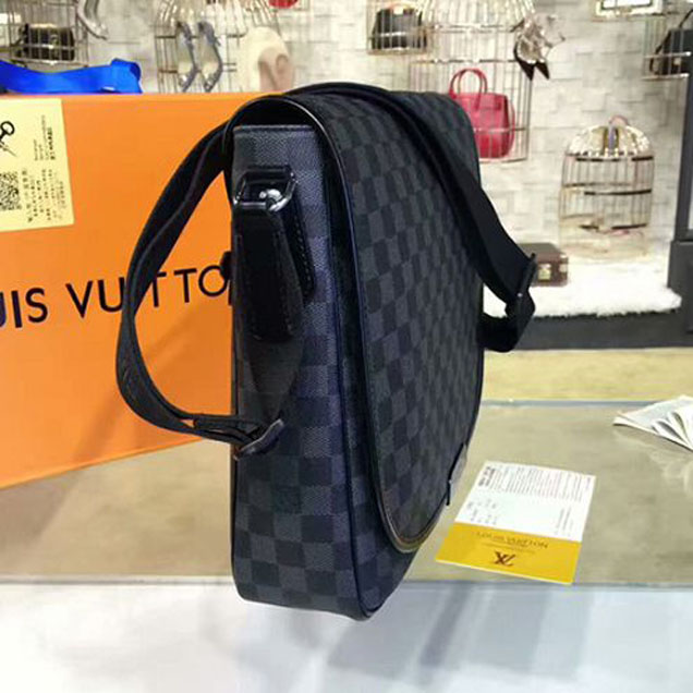 Сумка Louis Vuitton N58029 Daniel MM Messenger Bag Damier Graphite Canvas "Graphite" фото № 3
