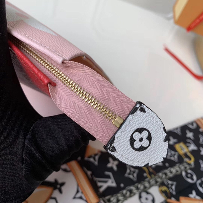 Косметичка Louis Vuitton Toilet Pouch XL M67692 Monogram Coated Canvas Pink "Red" фото № 8