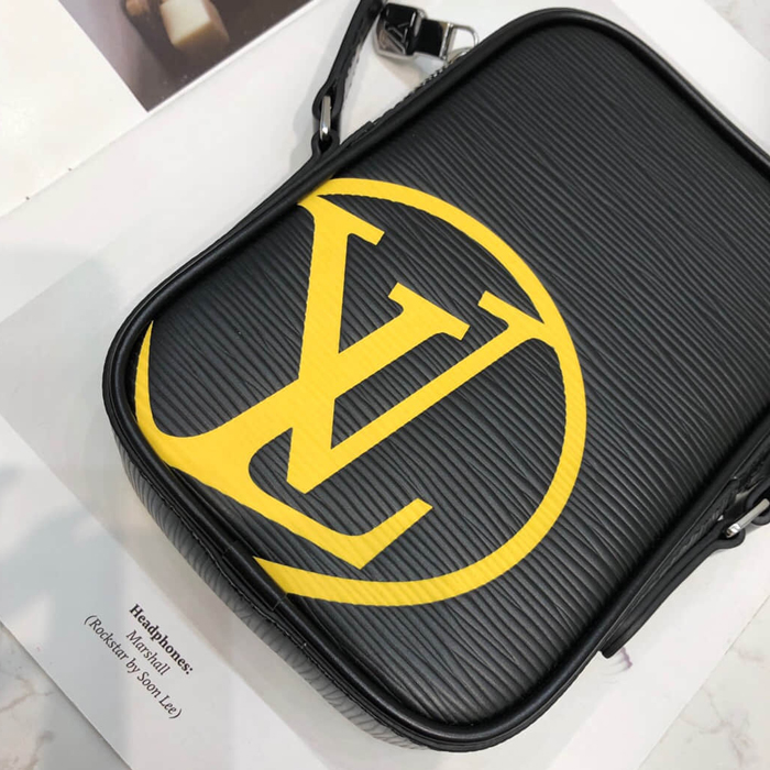 Сумка Louis Vuitton Danube PM M55120 Epi Leather "Black" фото № 4