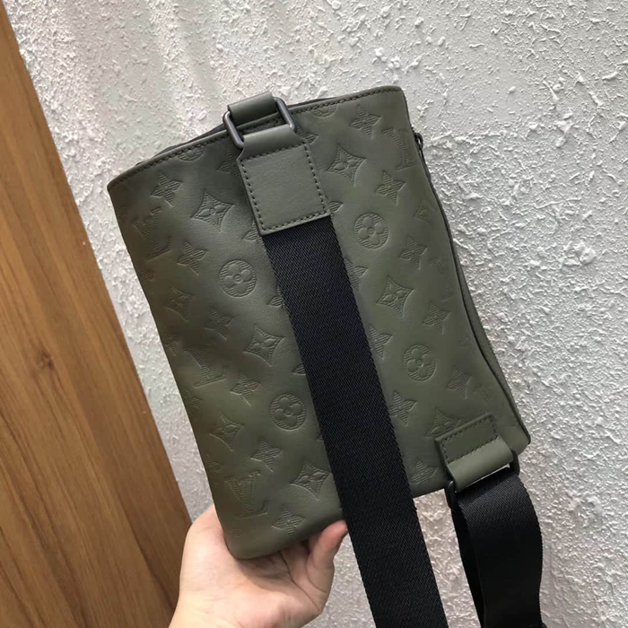 Сумка Louis Vuitton Chalk Sling Bag M44634 Monogram Shadow Leather Khaki "Green" фото № 3