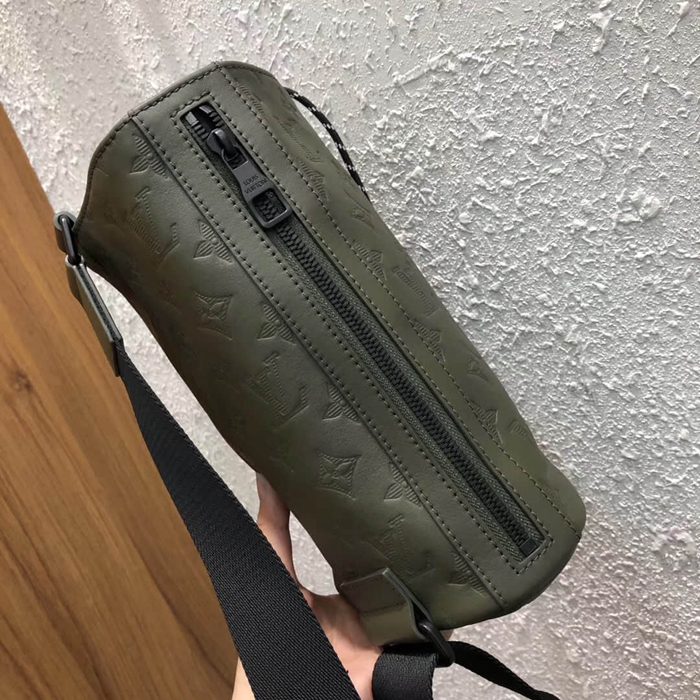 Сумка Louis Vuitton Chalk Sling Bag M44634 Monogram Shadow Leather Khaki "Green" фото № 4