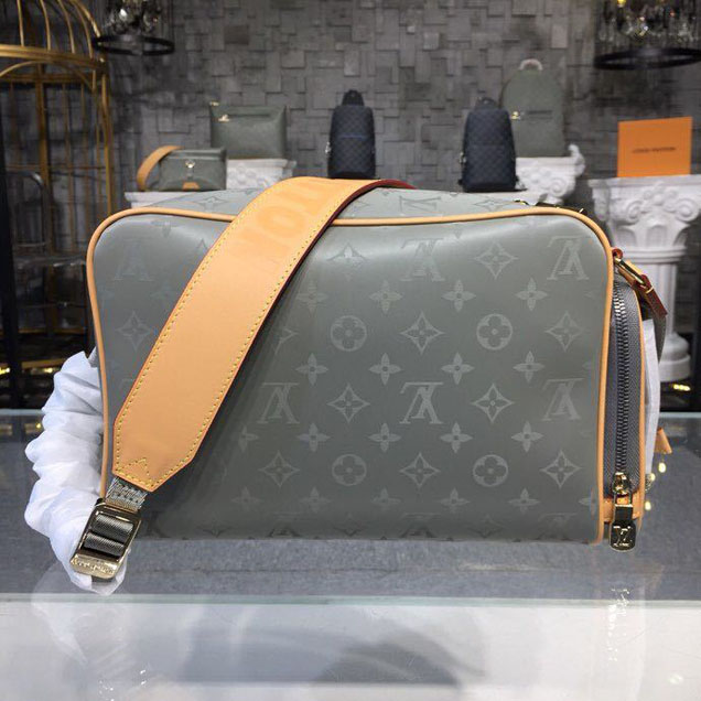 Сумка Louis Vuitton Camera Bag Monogram Titanium Canvas Fall Winter 2018 Collection M43884 Grey "Brown" фото № 4