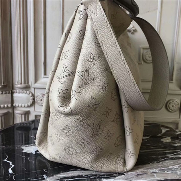 Сумка Louis Vuitton M50032 Babylone PM Hobo Bag Mahina Leather "Beige" фото № 5