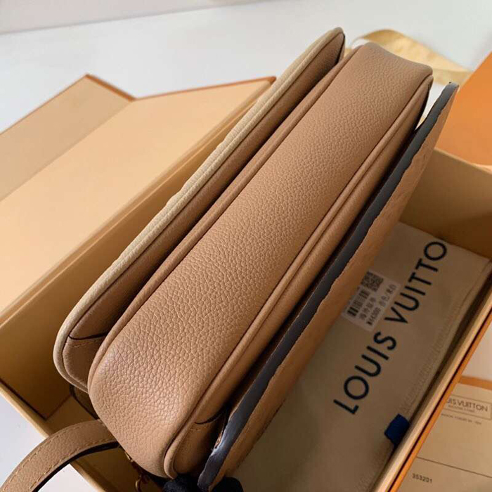 Сумка Louis Vuitton Pochette Metis M44300 Monogram Empreinte Canvas "Beige" фото № 6