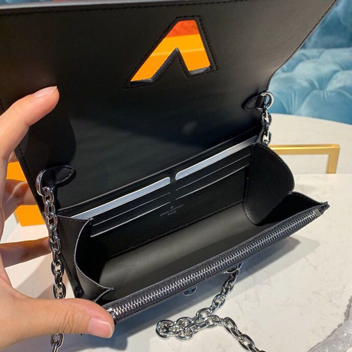 Сумка Louis Vuitton Twist Chain Wallet M67798 Epi Leather "Black" фото № 8
